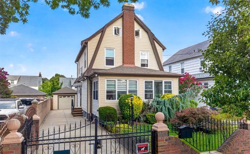 House in New York, New York, United States 1