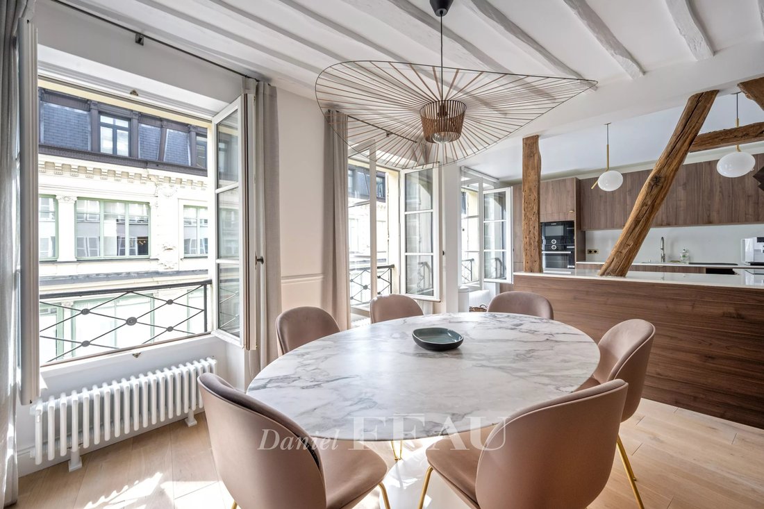 Apartment in Saint Thomas d'Aquin, Paris 7e Arrondissement, Paris 5 - 18509789