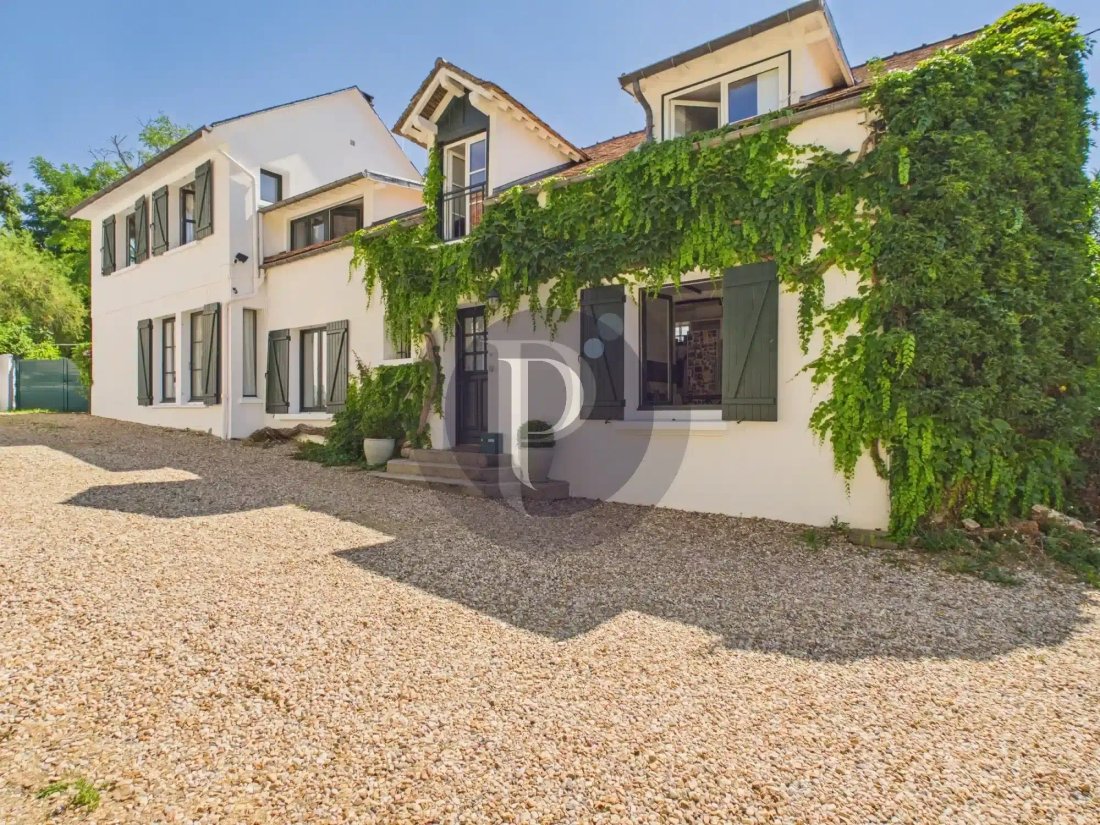 House in Vauhallan, Ile-de-France, France 2 - 18490655