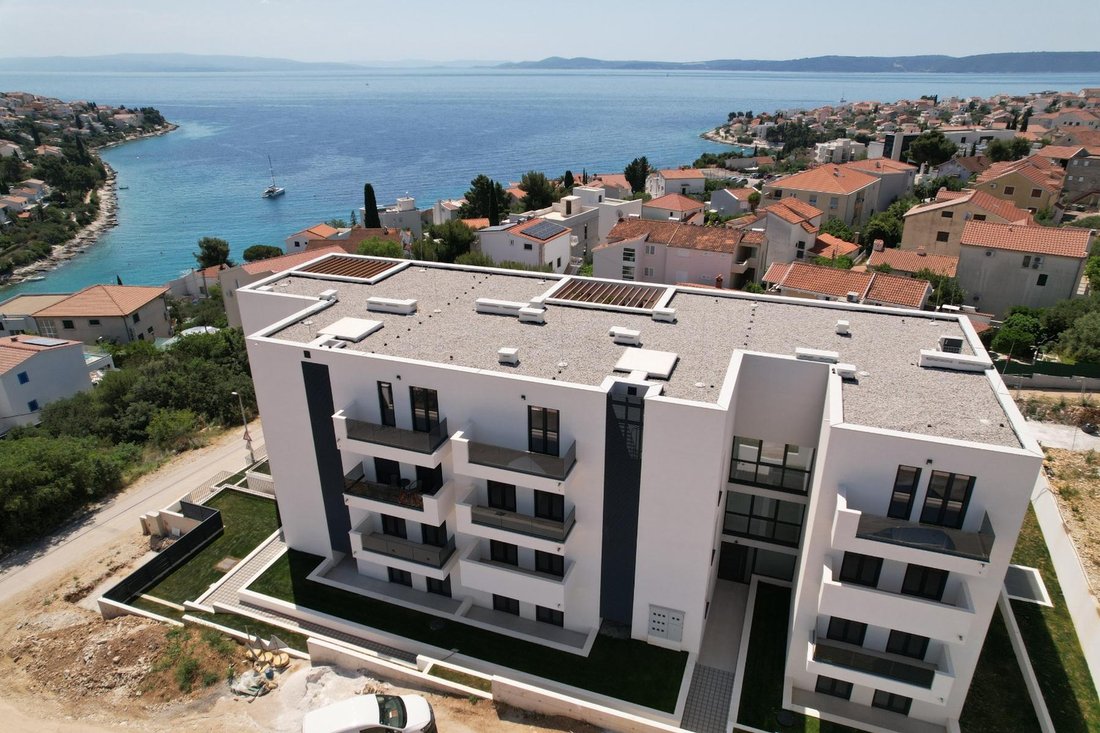 Apartment in Okrug Gornji, Split-Dalmatia County, Croatia 4 - 13811040