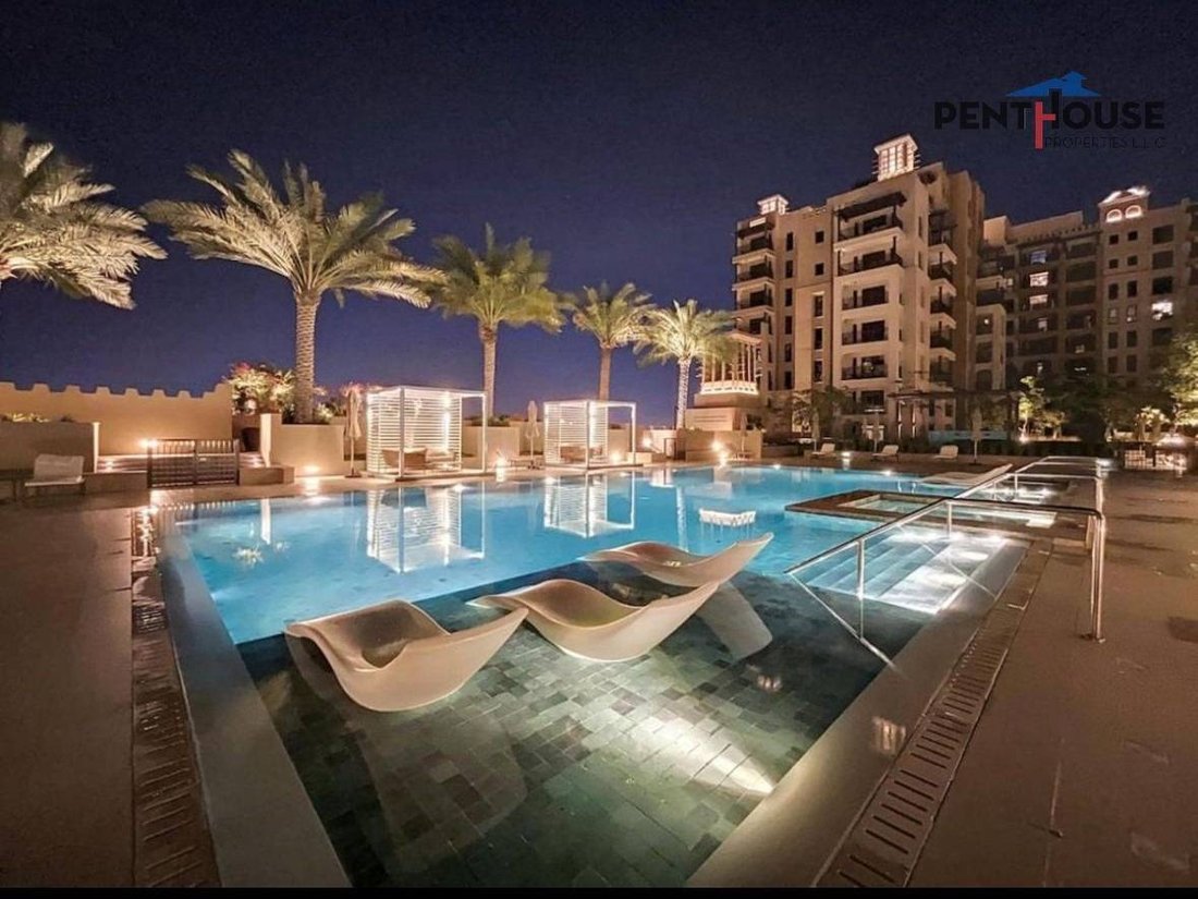 Apartment in Umm Suqeim, Dubai, United Arab Emirates 2 - 18509320