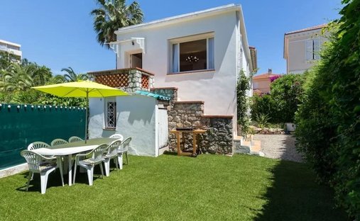 House in Antibes, Provence-Alpes-Côte d'Azur, France 1
