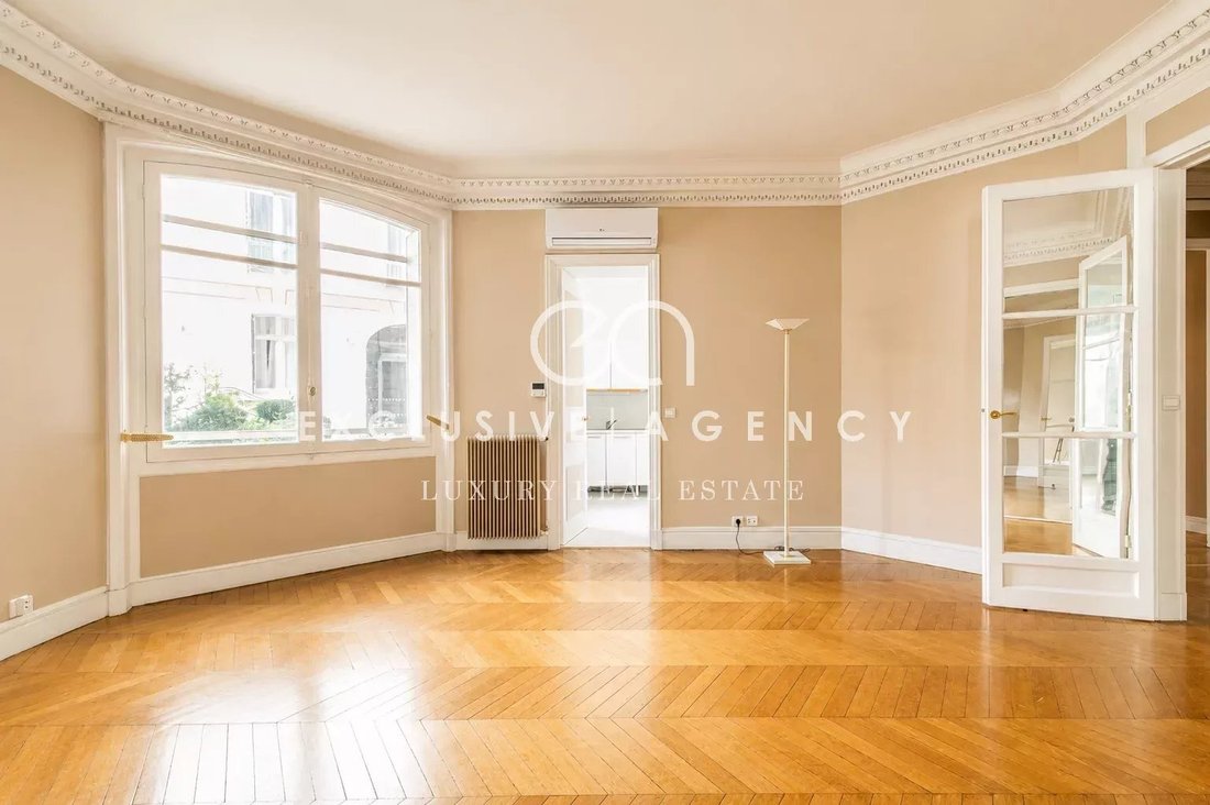 Apartment in Triangle d'Or, Paris 8e Arrondissement, Paris 3 - 14053841