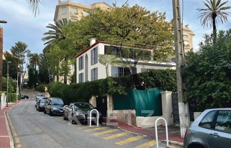 House in Cannes, Provence-Alpes-Côte d'Azur, France 1 - 18519247