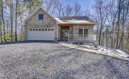 House in Roan Mountain, Tennessee, United States 1