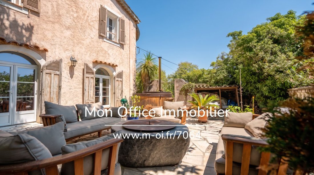House in Grimaud, Provence-Alpes-Côte d'Azur, France 1 - 18518441