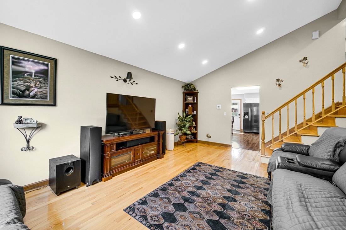 House in Elmhurst, Illinois, United States 3 - 18517302