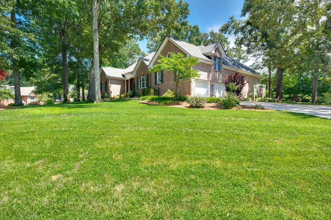 House in Bon Aqua, Tennessee, United States 3 - 18509443