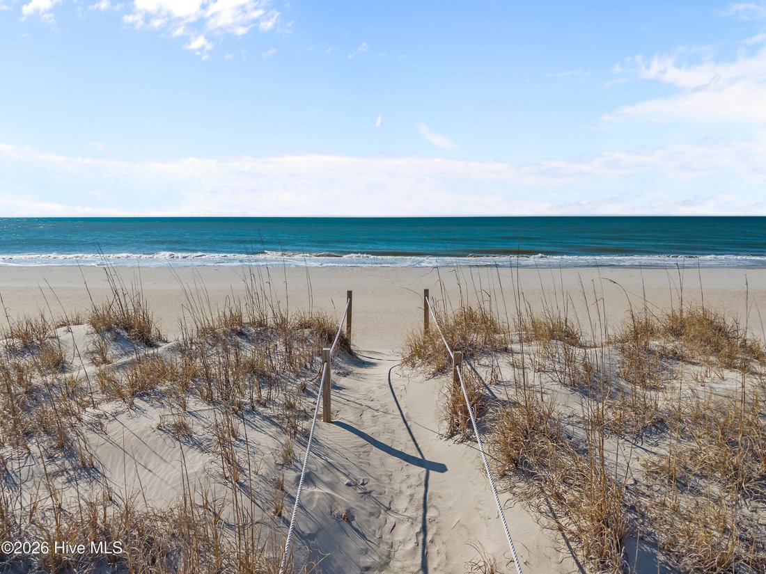 House in Oak Island, North Carolina, United States 5 - 18515161