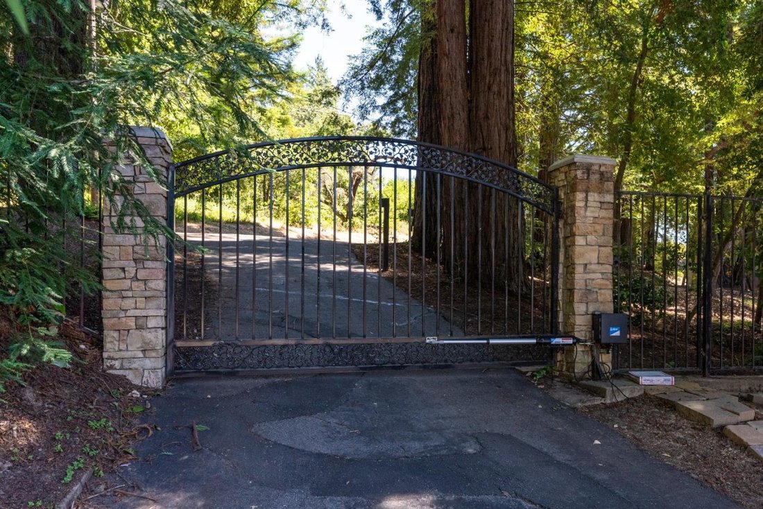 House in Los Gatos, California, United States 3 - 18511649