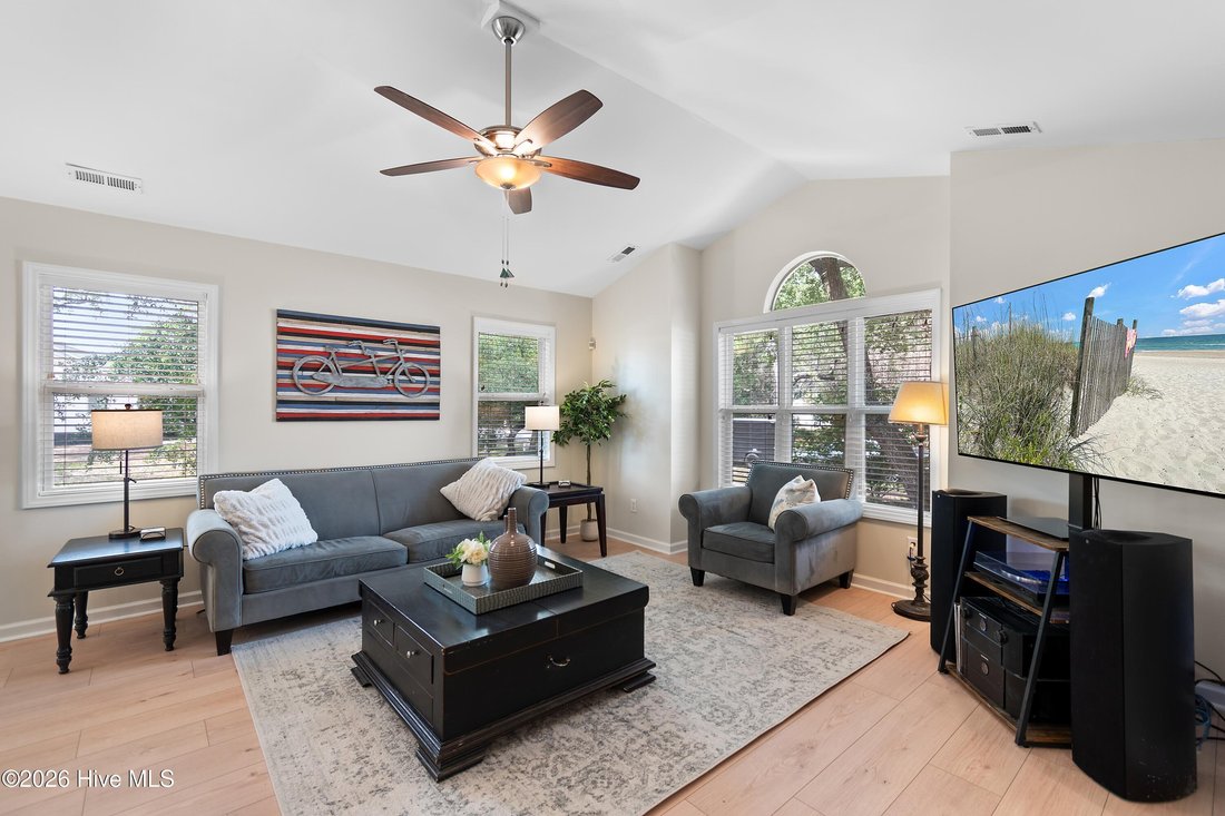 House in Oak Island, North Carolina, United States 3 - 18512201