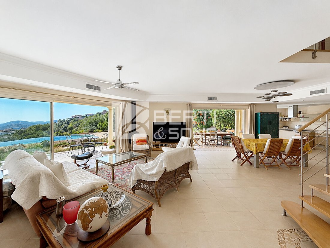 Villa en Les Adrets-de-l'Estérel, Provenza-Alpes-Costa Azul, Francia 5 - 18513897