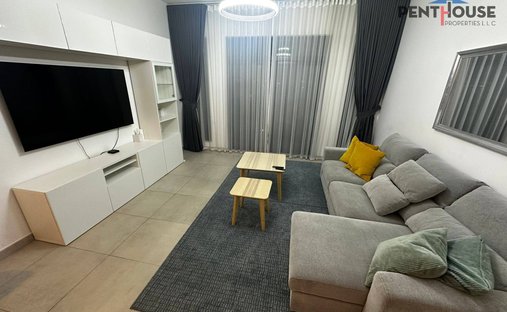 Apartment in Umm Suqeim, Dubai, United Arab Emirates 1