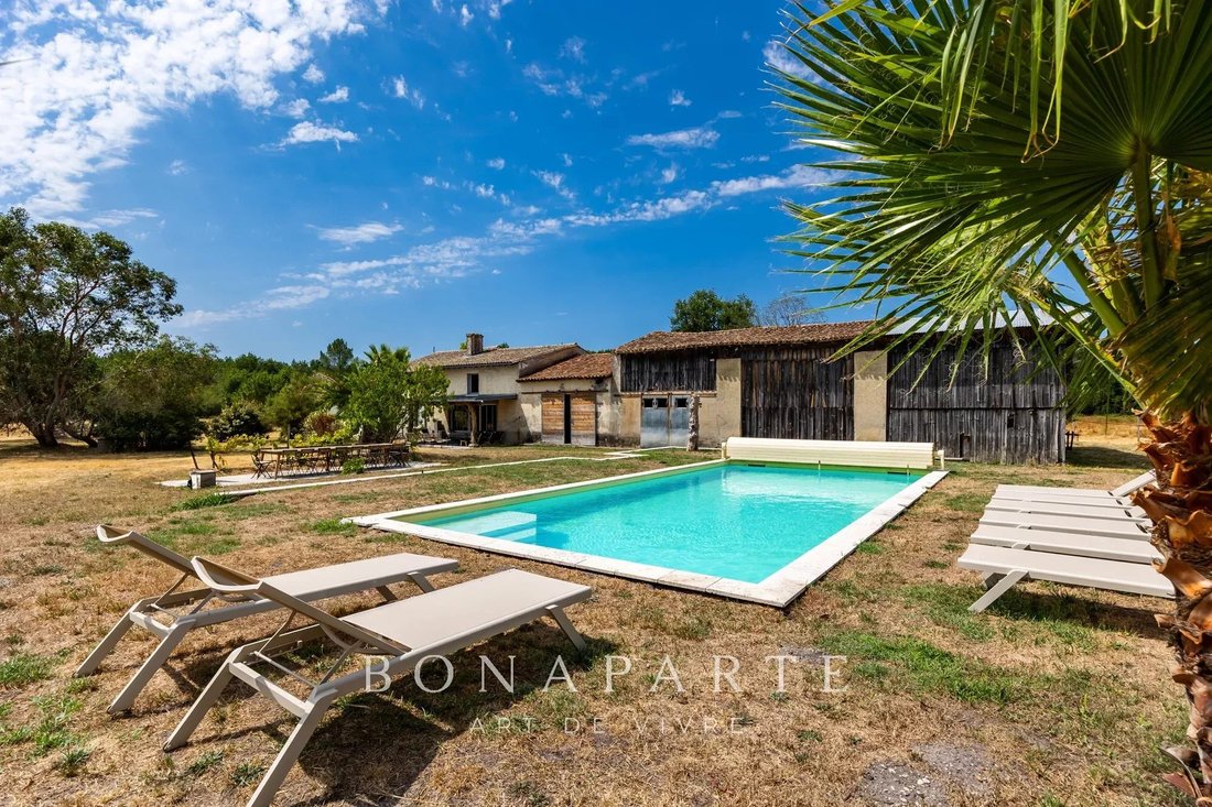 Farm Ranch in Gaillan-en-Medoc, Nouvelle-Aquitaine, France 2 - 18509935