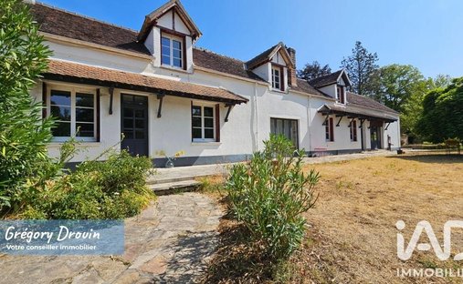 Casa en Le Vaudoué, Isla de Francia, Francia 1