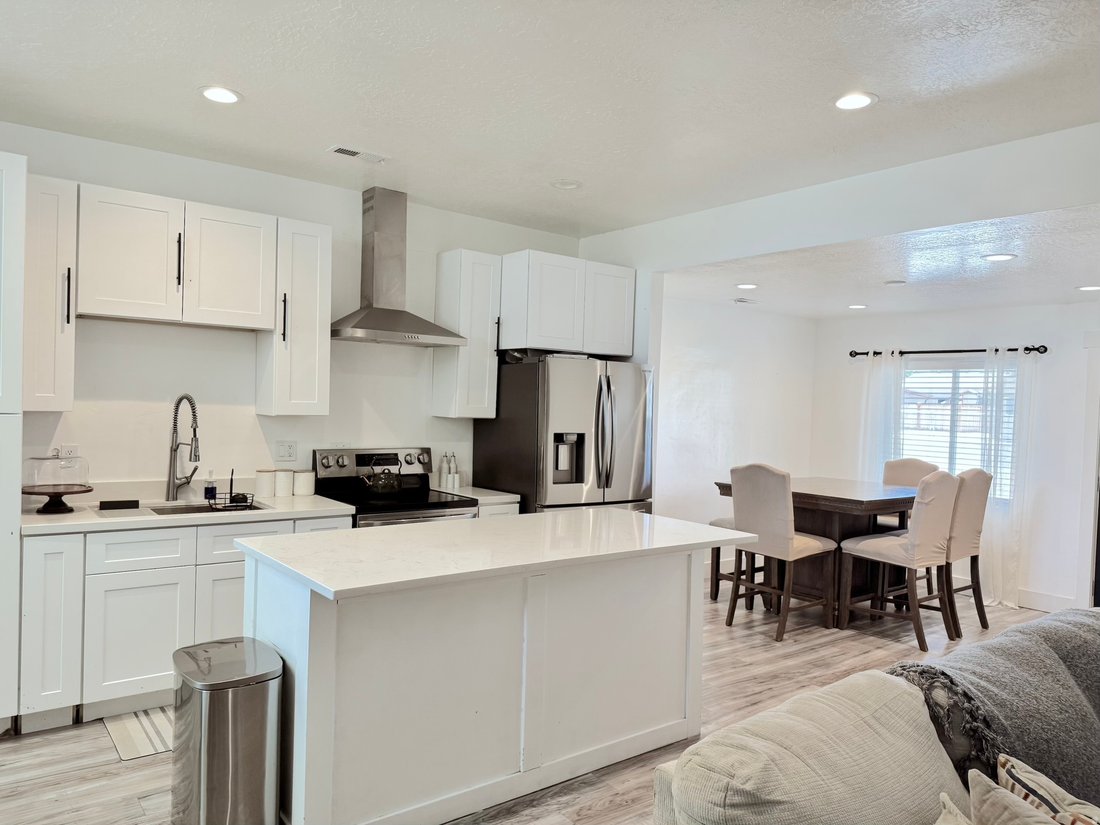 House in West Valley City, Utah, United States 4 - 18514957