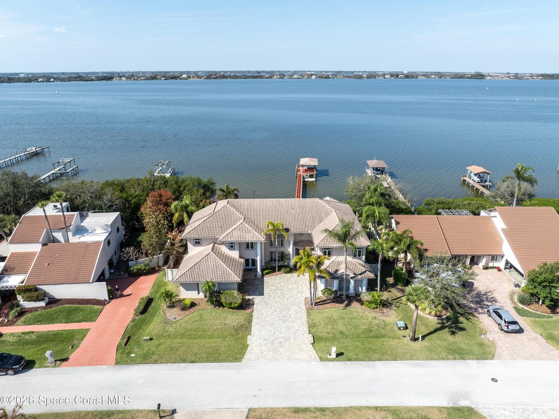 House in Indian Harbour Beach, Florida, United States 1 - 18511108