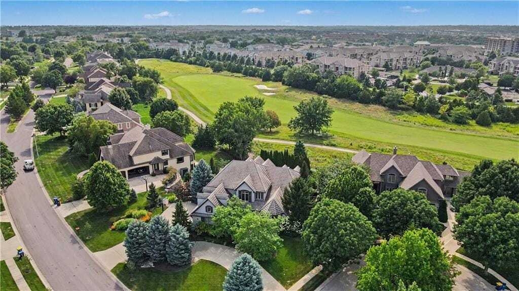 House in Overland Park, Kansas, United States 4 - 18522565