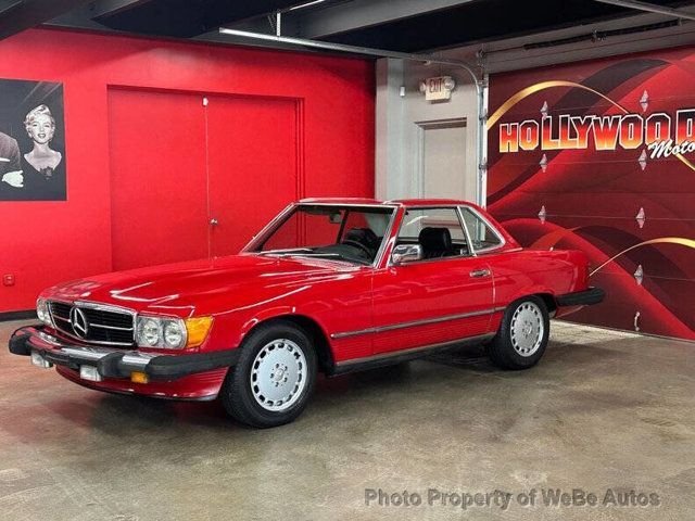 MercedesBenz 560 Series in Calverton, NY, United States 2 - 18511816