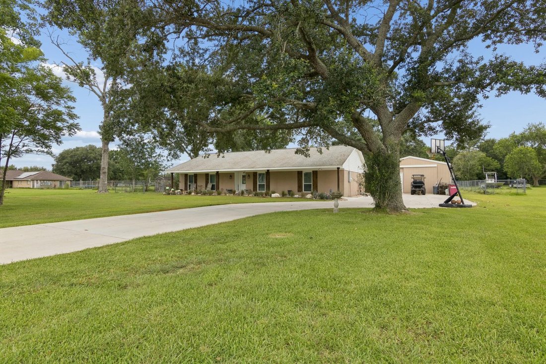 House in Alvin, Texas, United States 1 - 18509397