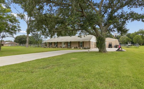 House in Alvin, Texas, United States 1