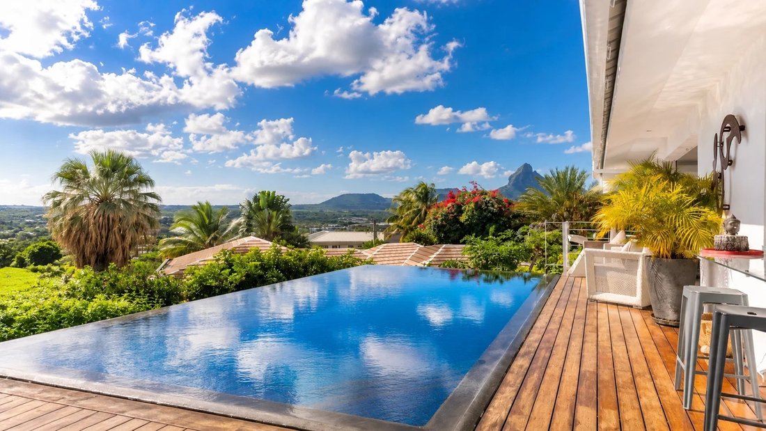 Villa in Tamarin, Rivière Noire District, Mauritius 1 - 18516203