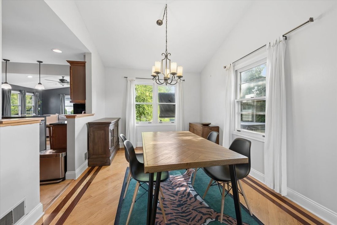 House in Carol Stream, Illinois, United States 5 - 18508531