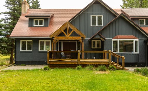 House in Fernie, British Columbia, Canada 1