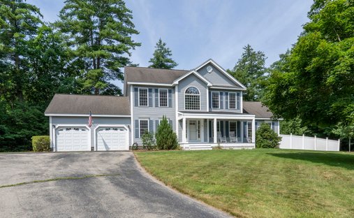 House in Litchfield, New Hampshire, United States 1