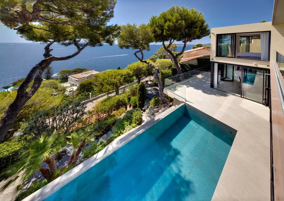 Villa in Èze, Provence-Alpes-Côte d'Azur, France 3 - 18509893