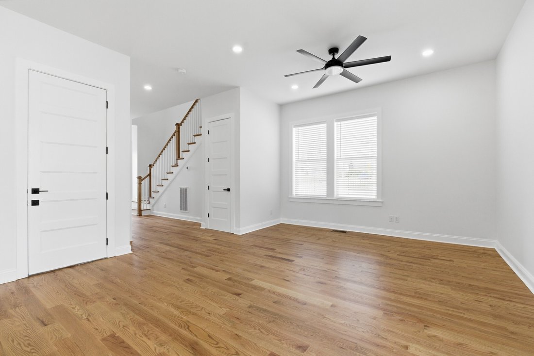 Co Op in Nashville, Tennessee, United States 3 - 18517322