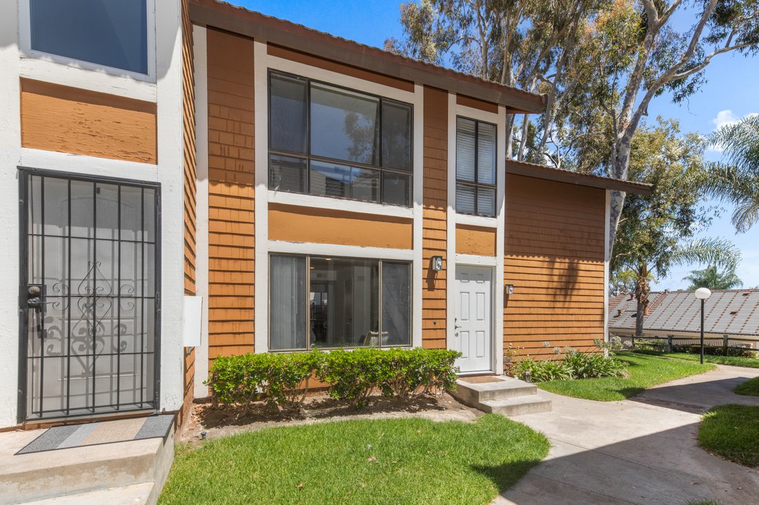 Townhouse in Lake Forest, California, United States 2 - 18464236