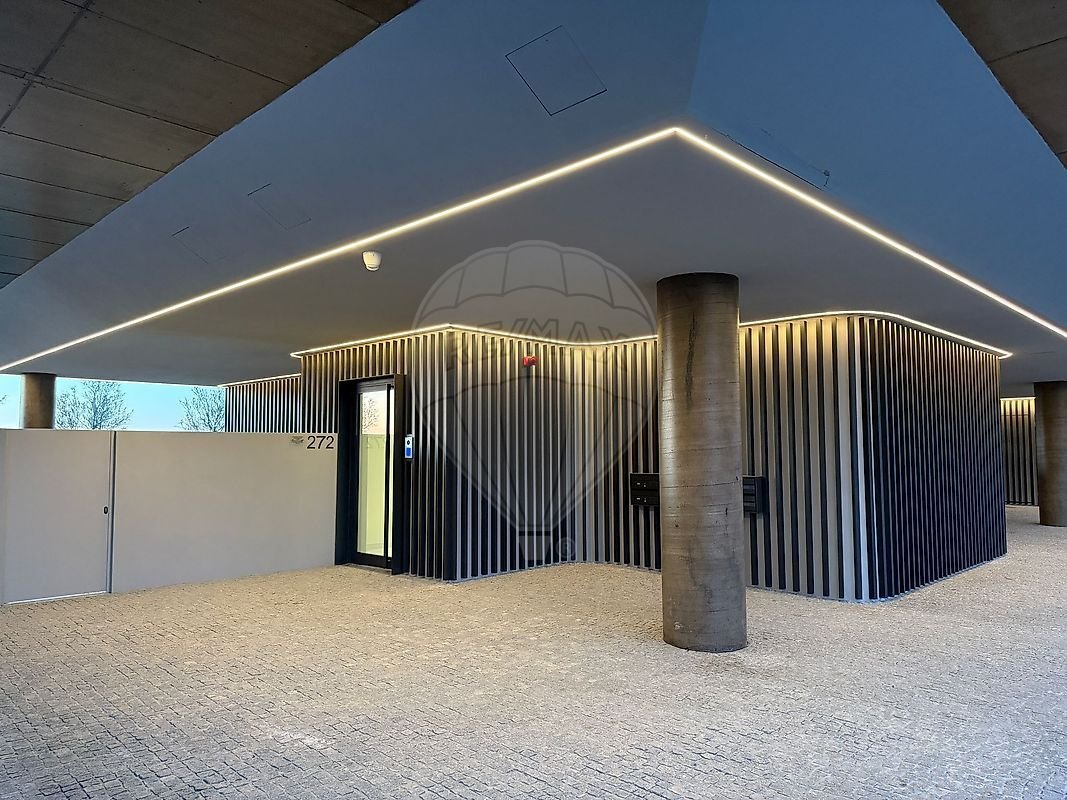 Apartment in Canidelo, Porto District, Portugal 1 - 18508665