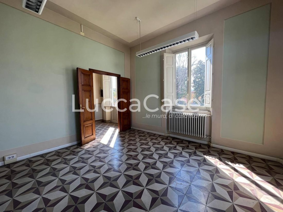 Villa in Historic Center, Lucca, Tuscany 1 - 18508344
