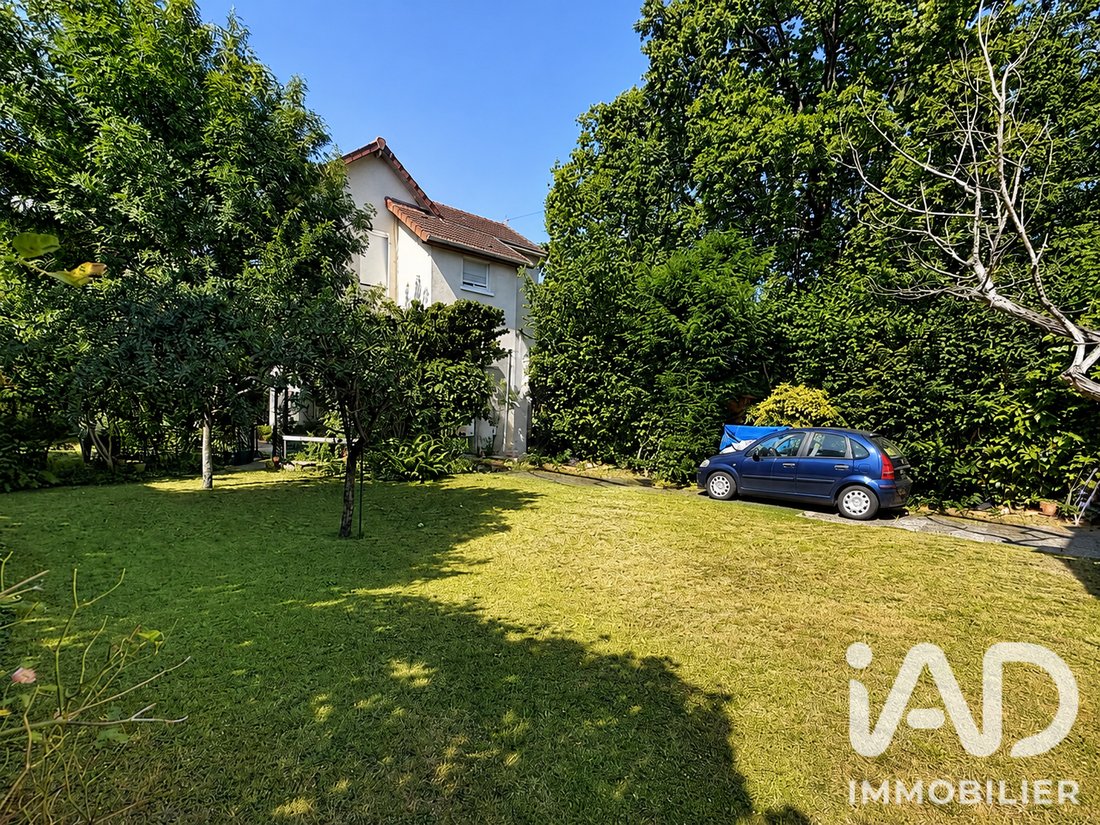 House in Aulnay-sous-Bois, Ile-de-France, France 2 - 18283404