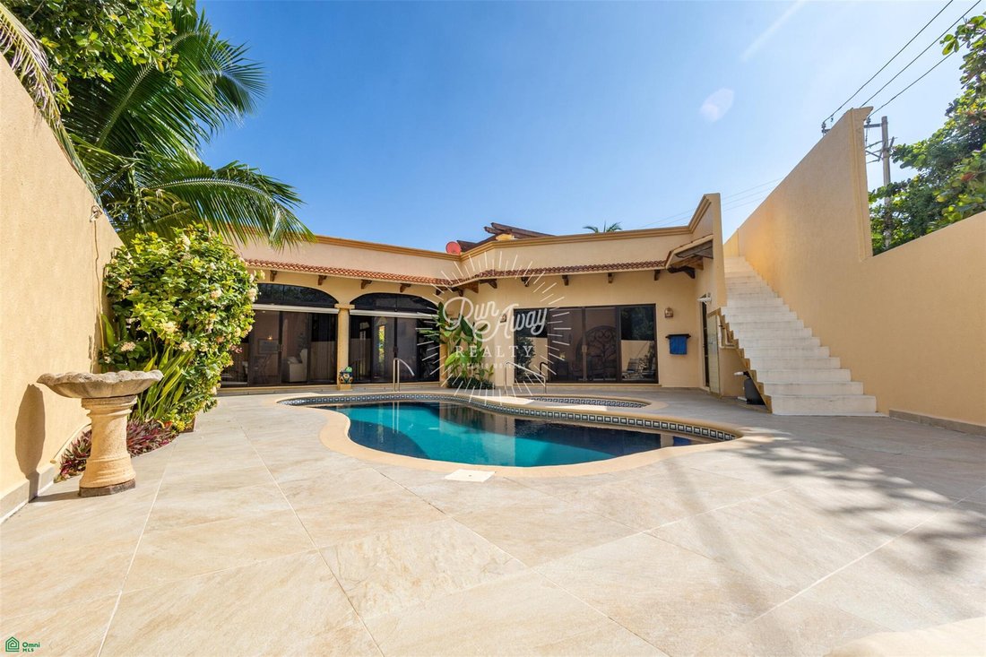 House in Puerto Morelos, Quintana Roo, Mexico 1 - 18477656