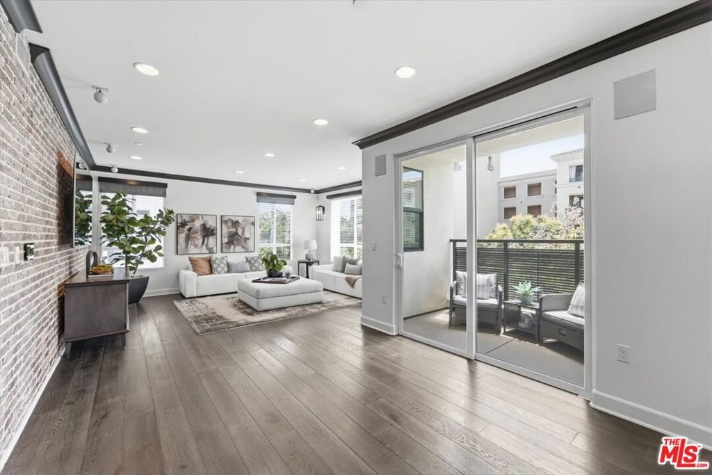 Condo in Los Angeles, California, United States 3 - 18511086