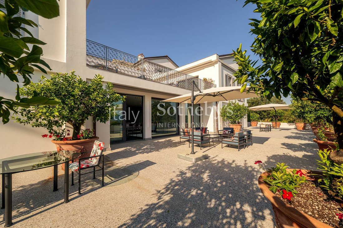 House in Area Monte San Quirico - Sant'Alessio, Lucca, Tuscany 3 - 18516584