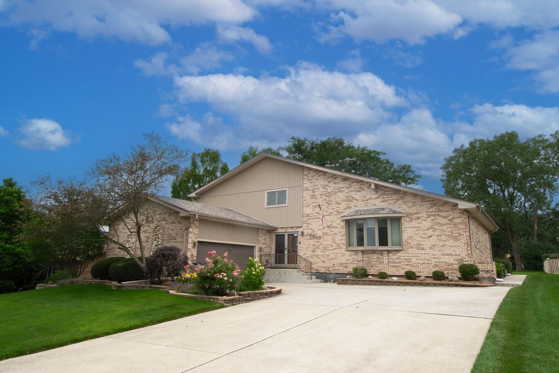 House in Homer Glen, Illinois, United States 1 - 18520222