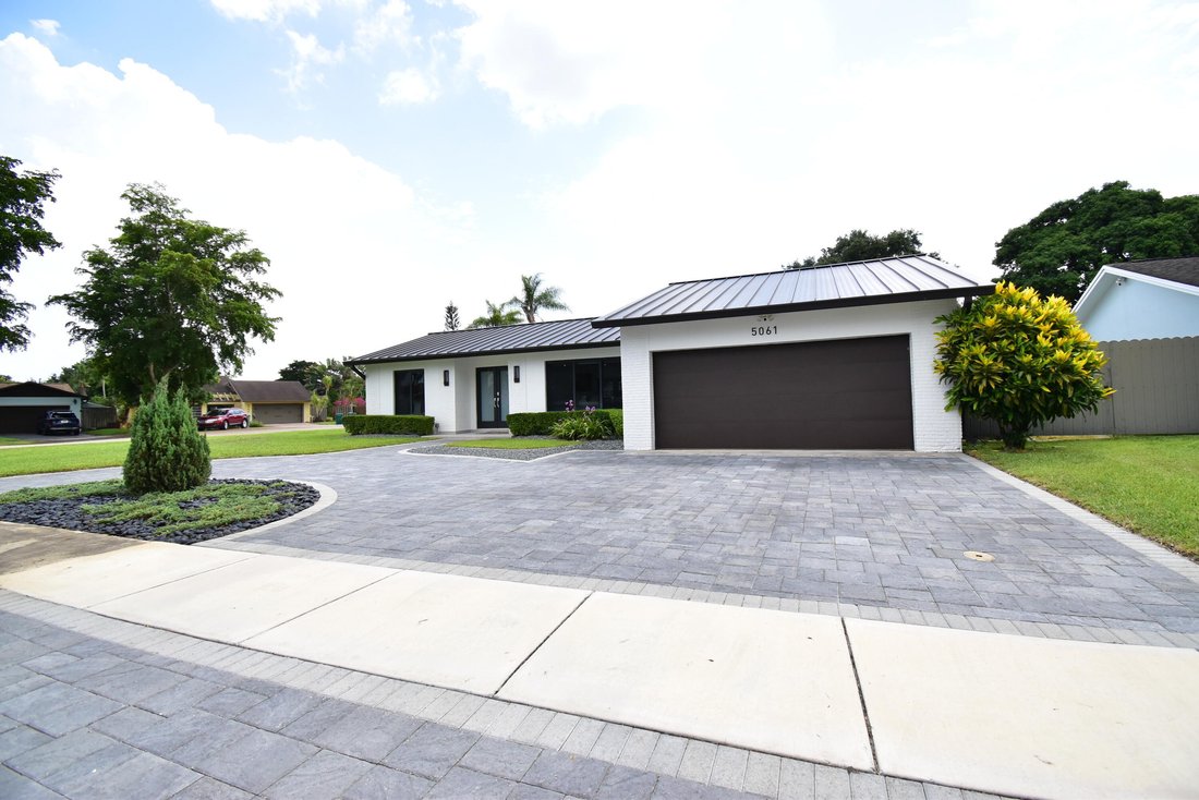 House in Davie, Florida, United States 3 - 18508239