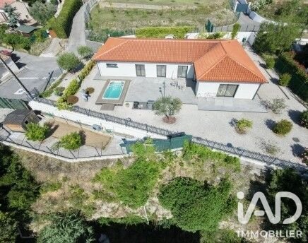 House in Saint-Laurent-du-Var, Provence-Alpes-Côte d'Azur, France 1 - 18076901