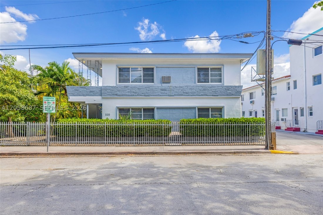 Miami Beach, Florida, United States 1 - 18511362