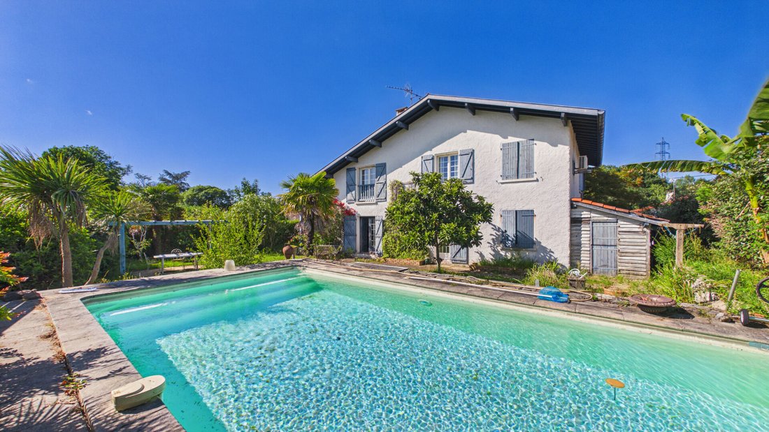 Villa in Saint-Pierre-d'Irube, Nouvelle-Aquitaine, France 4 - 18510256
