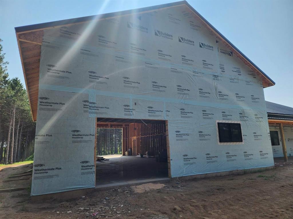 House in Bloomer, Wisconsin, United States 4 - 18508394