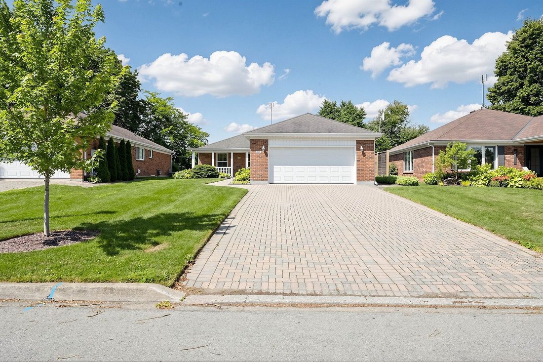 House in Lincoln, Ontario, Canada 1 - 18509629