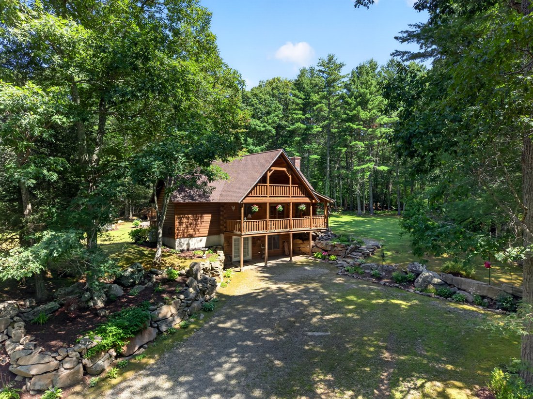 House in Voluntown, Connecticut, United States 1 - 18517615