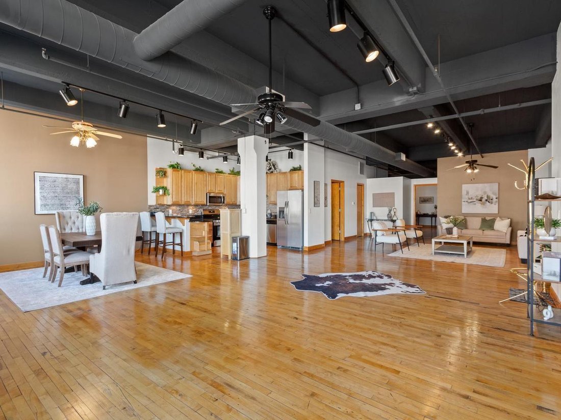 Condo in Milwaukee, Wisconsin, United States 1 - 18511440