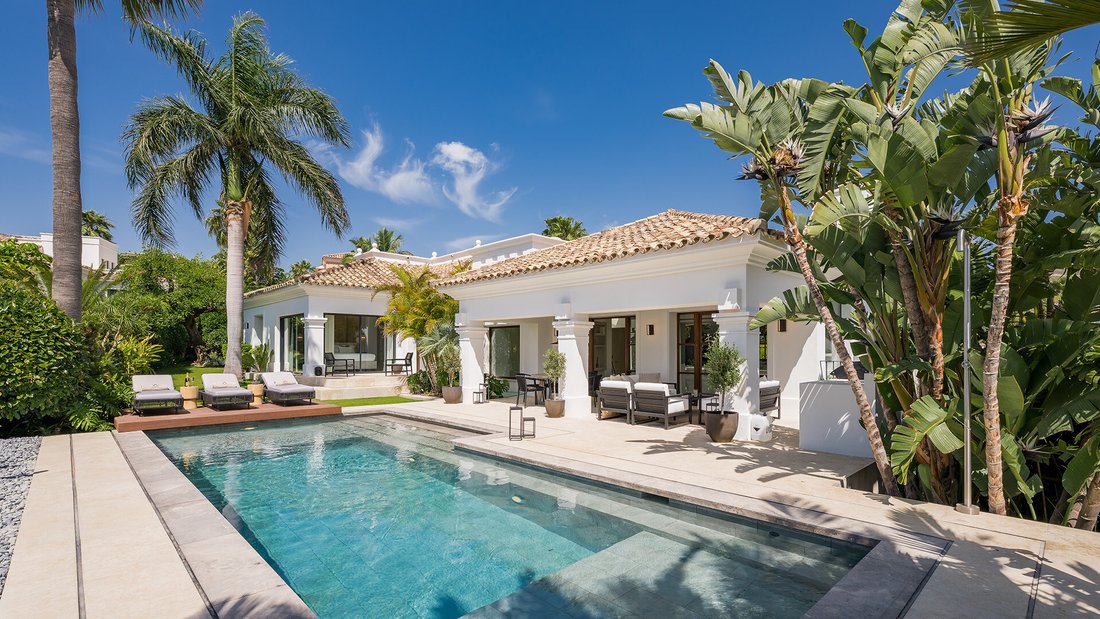 Villa in Nueva Andalucia, Marbella, Spain 1 - 18517246