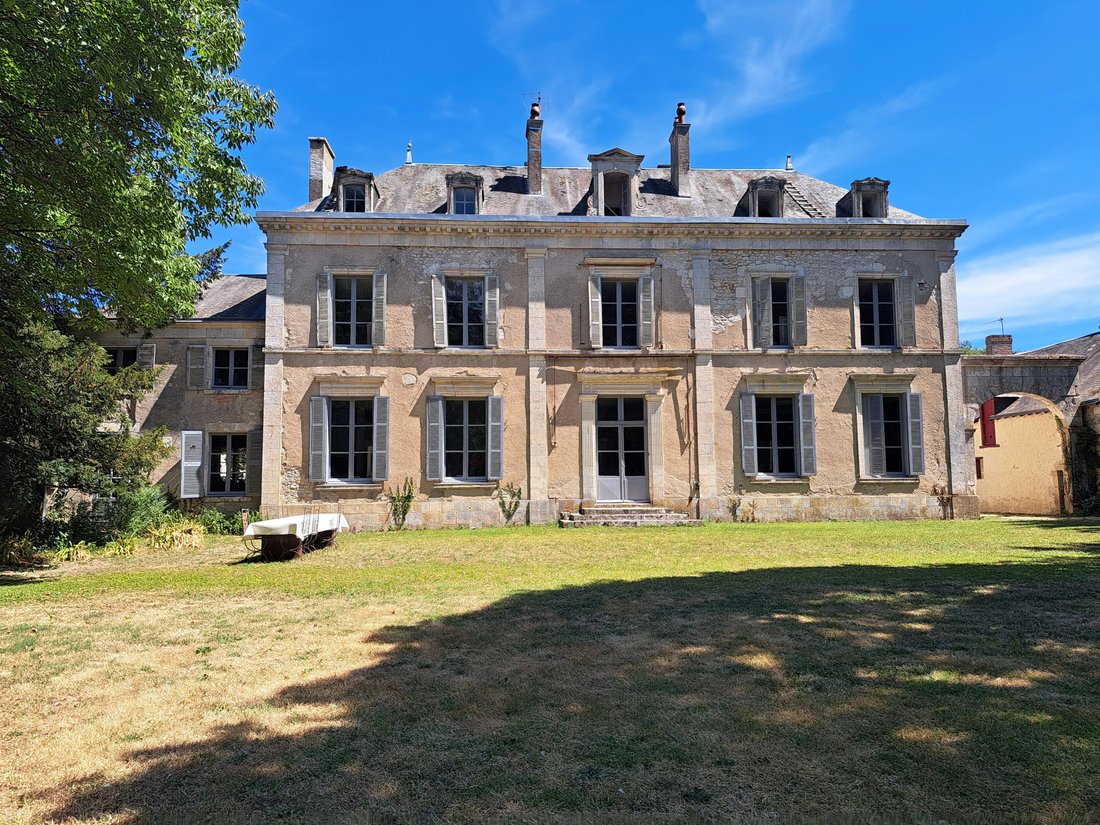 House in Douadic, Centre-Val de Loire, France 2 - 18511236