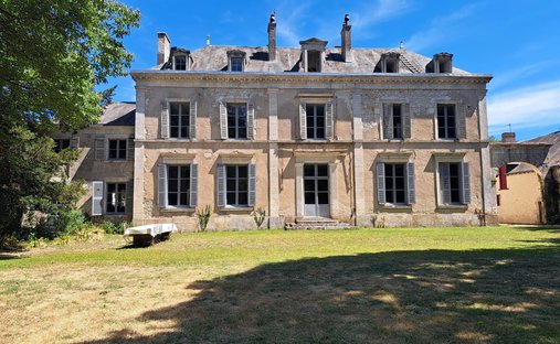 House in Douadic, Centre-Val de Loire, France 1